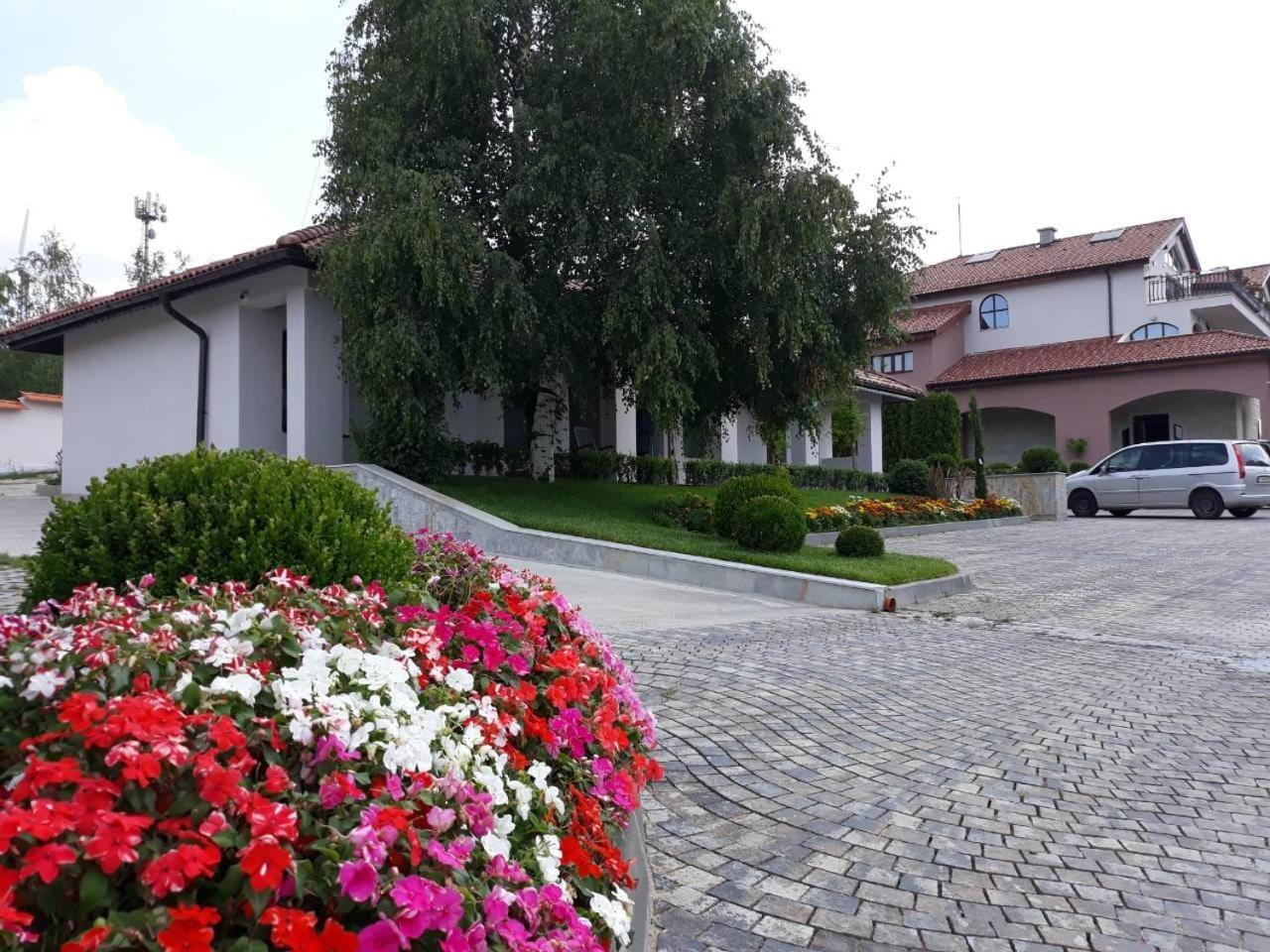 Zaara Estate Winery Hotel & Spa Glavan Exterior photo