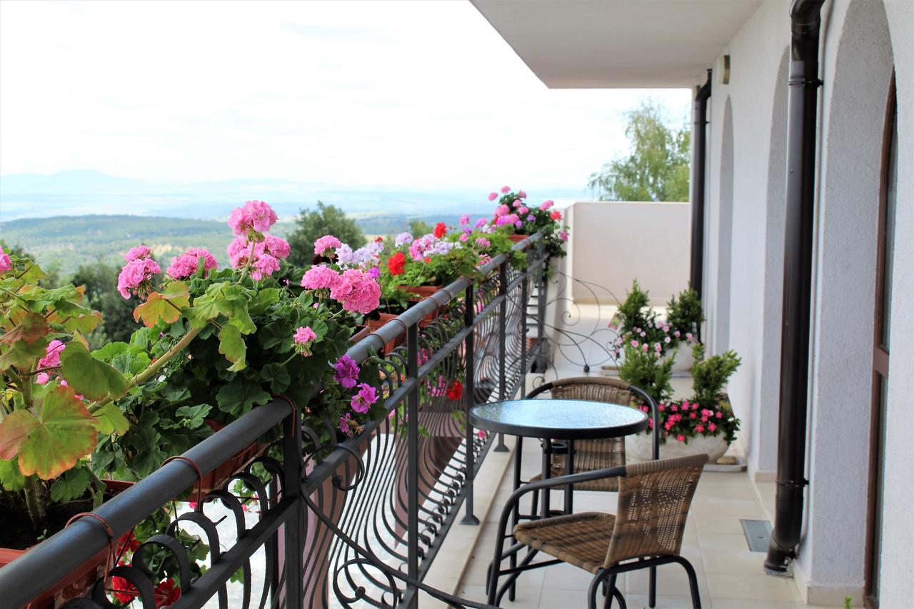 Zaara Estate Winery Hotel & Spa Glavan Exterior photo